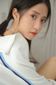 男生咬小兔兔的心理描写